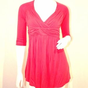 KENNETH COLE Reaction SUNBURST V-NECK Top